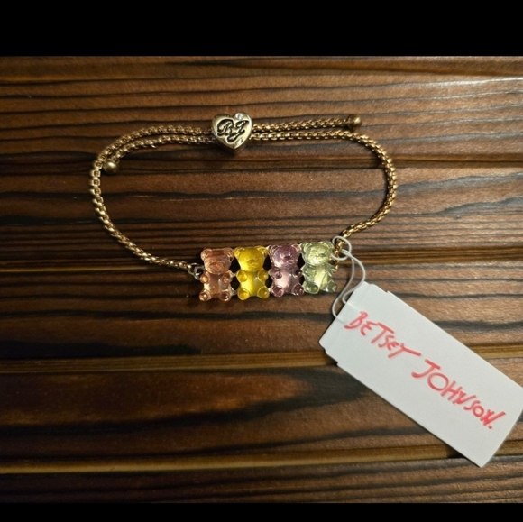 Betsey Johnson Gummy Bear Adjustable Bracelet! NWT! - Picture 5 of 11